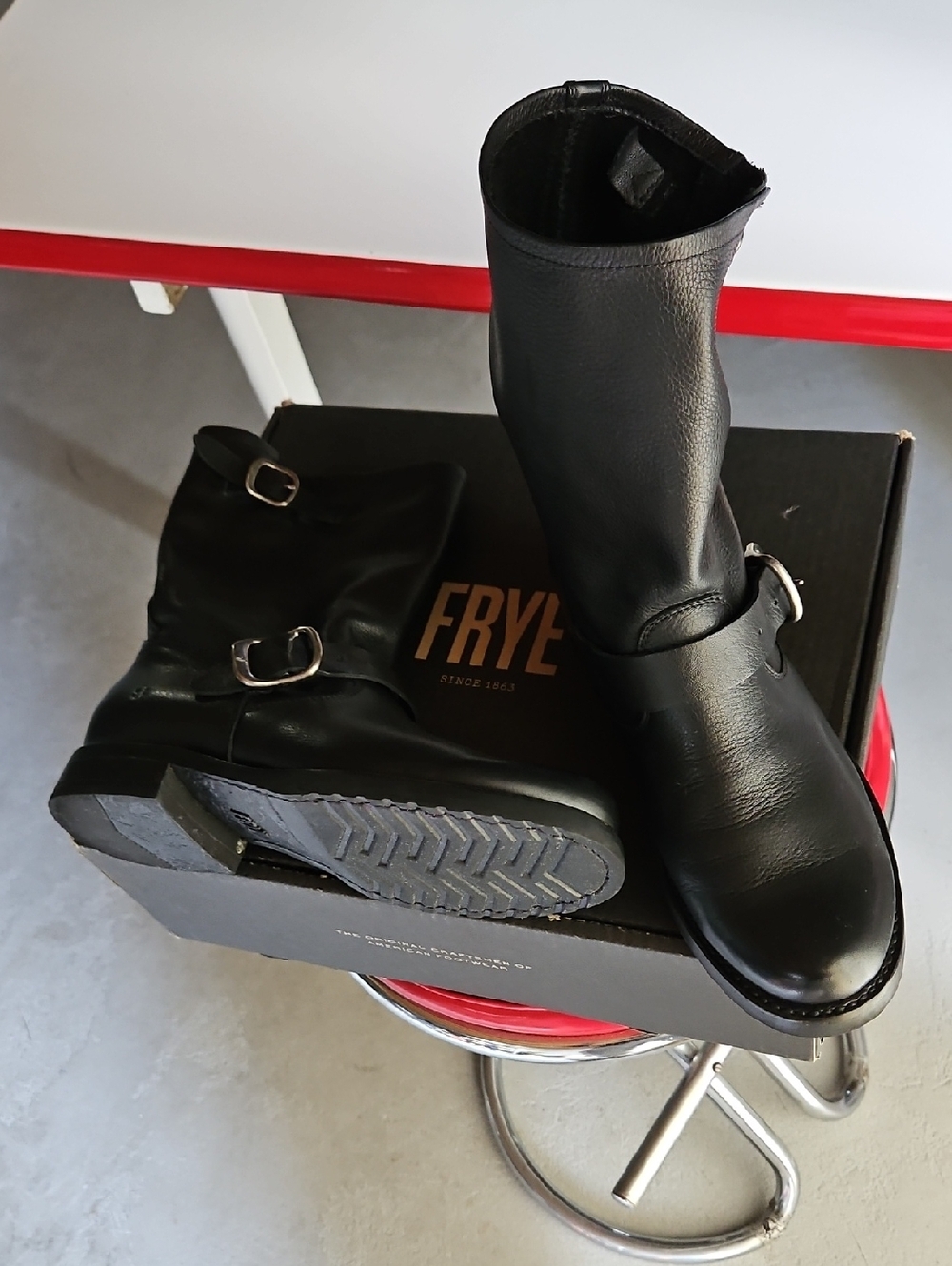 Frye  High Quality Black Leather Mid-Calf Veronica Short Boots. - Picture 3 of 4